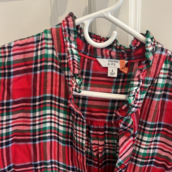 Like new Crown & Ivy plaid blouse size Large - Picture 3 of 3